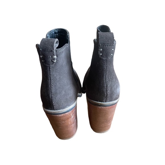 Crevo Maeva Chelsea Suede Booties w/ Block Heel, Charcoal, Women’s Sz 8.5 - Picture 3 of 4